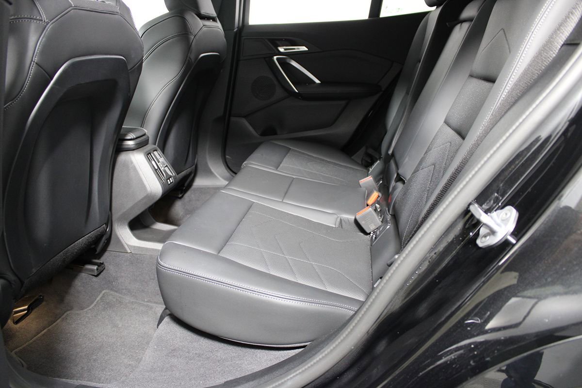 Used 2025 BMW X2 xDrive28i image 33