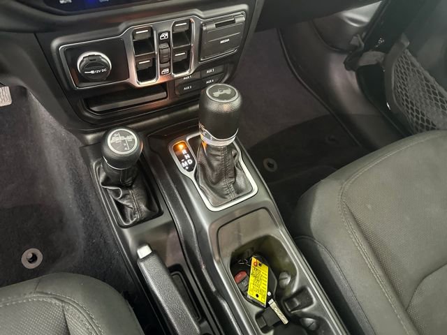 Used 2023 Jeep Wrangler Unlimited w/ Sun & Screen Package image 20