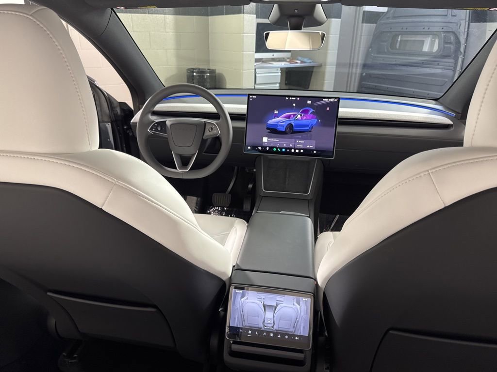 Used 2026 Tesla Model Y Long Range image 25