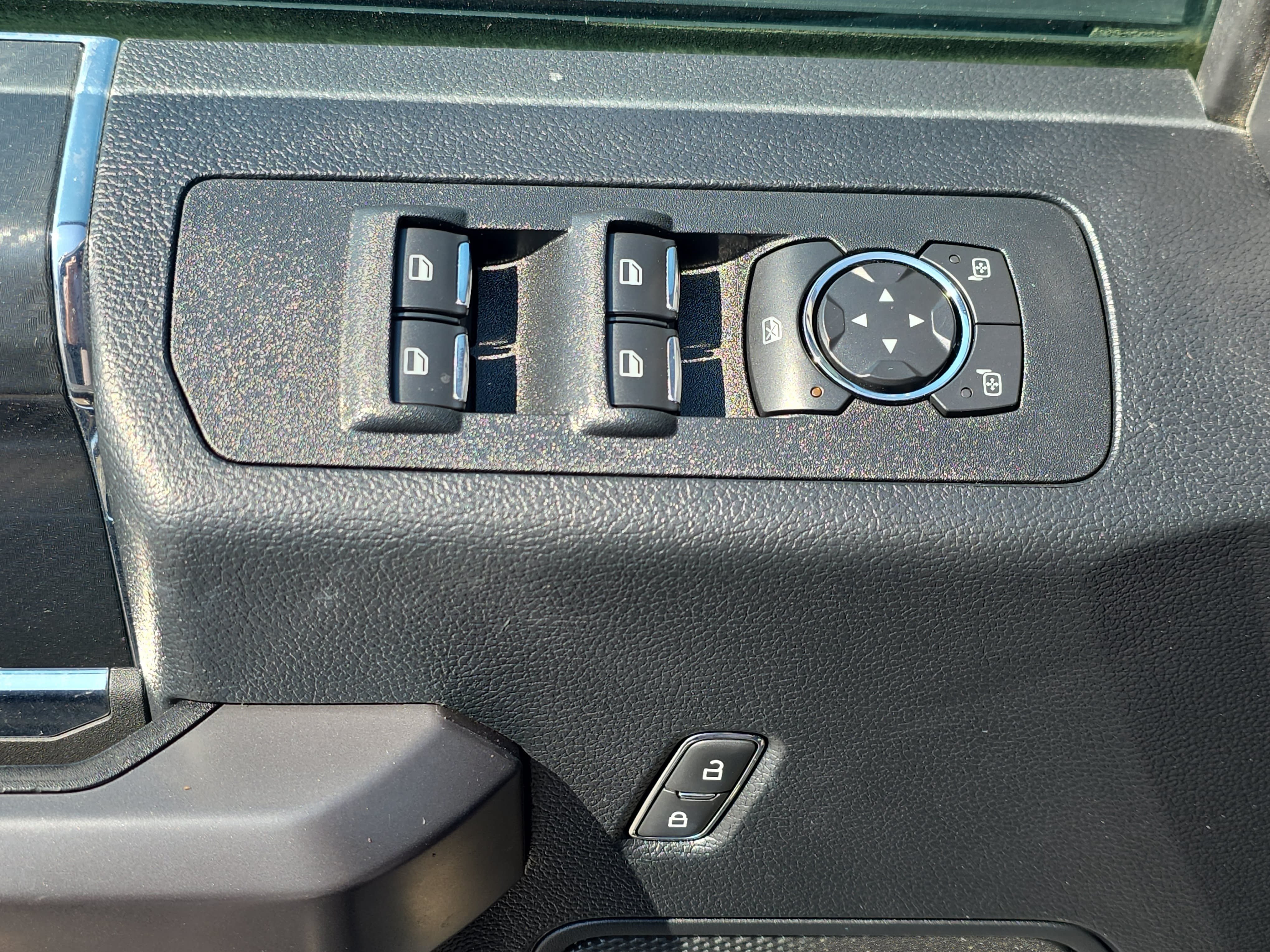 Used 2020 Ford F150 XLT w/ Equipment Group 302A Luxury AWD/4WD image 25