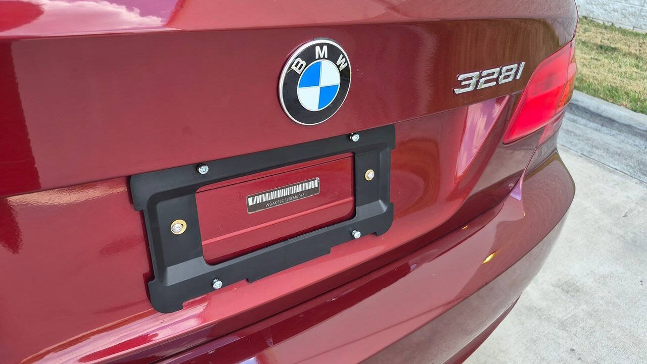 Used 2011 BMW 328i xDrive Coupe AWD/4WD image 22