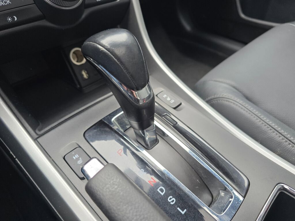 Used 2014 Honda Accord Touring image 25