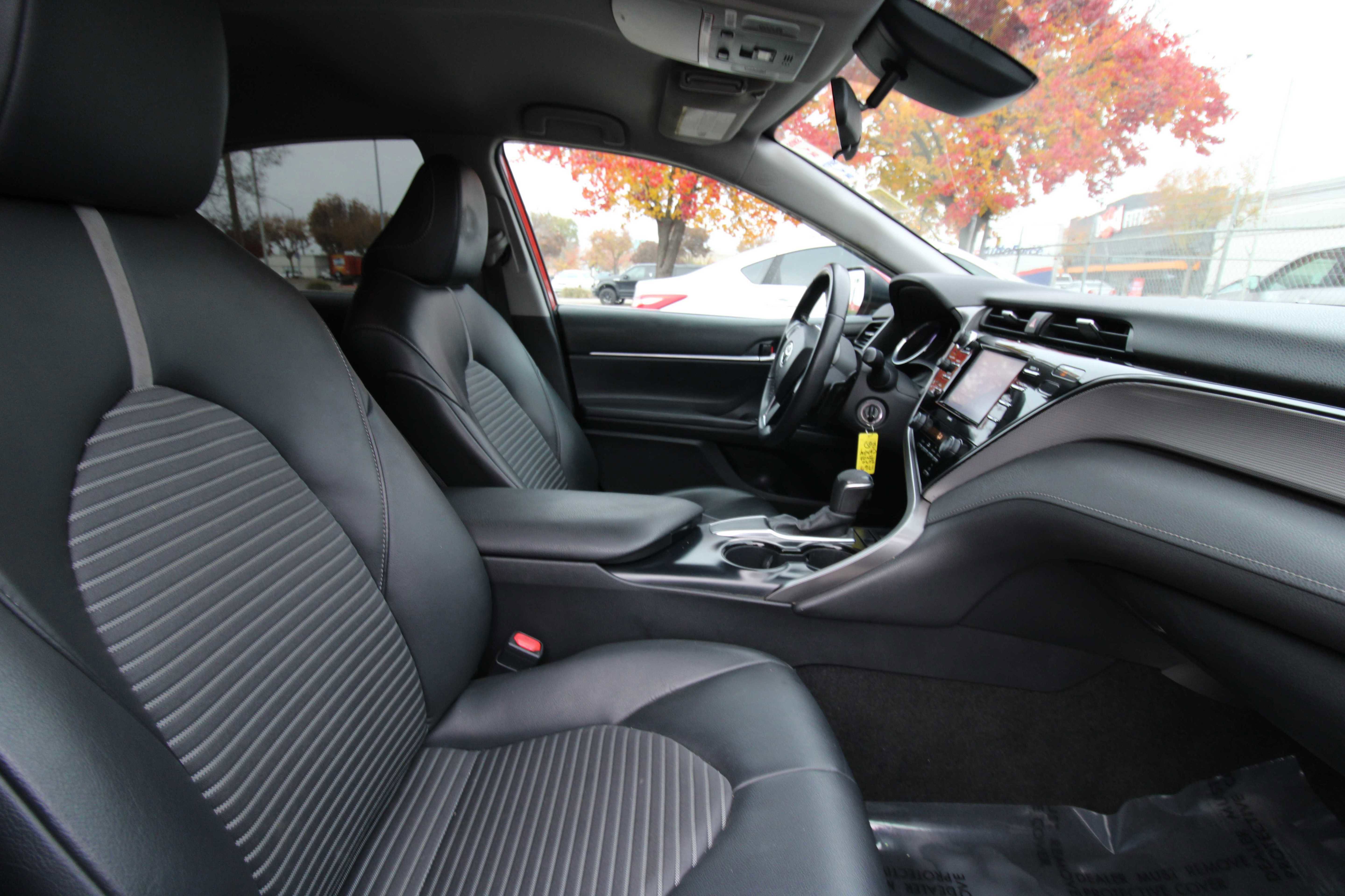 Used 2020 Toyota Camry SE image 50