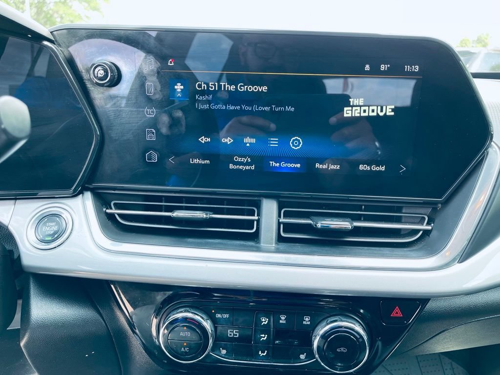 Used 2024 Chevrolet Trax LT FWD image 19