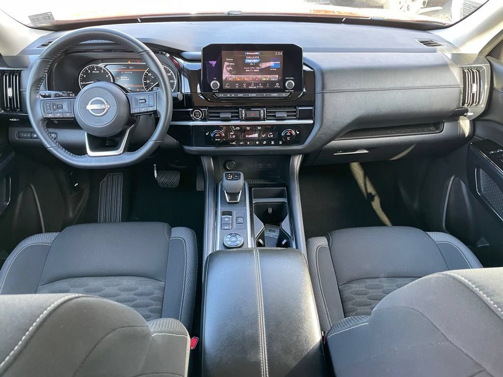 Certified 2024 Nissan Pathfinder SV w/ Lighting Package (N92) AWD/4WD image 14