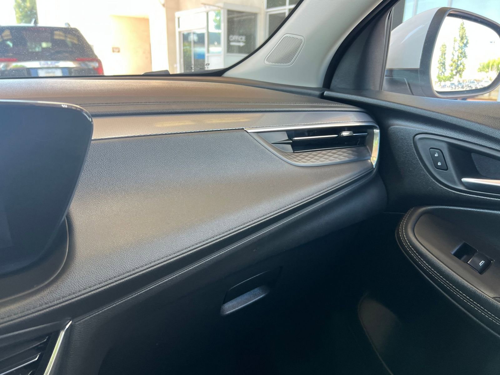 Used 2025 Buick Encore GX Preferred FWD image 33