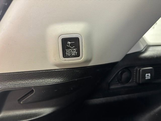 Used 2023 Jeep Grand Cherokee Limited AWD/4WD image 22