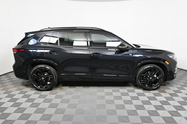 New 2026 Volkswagen Tiguan SE R-Line image 2