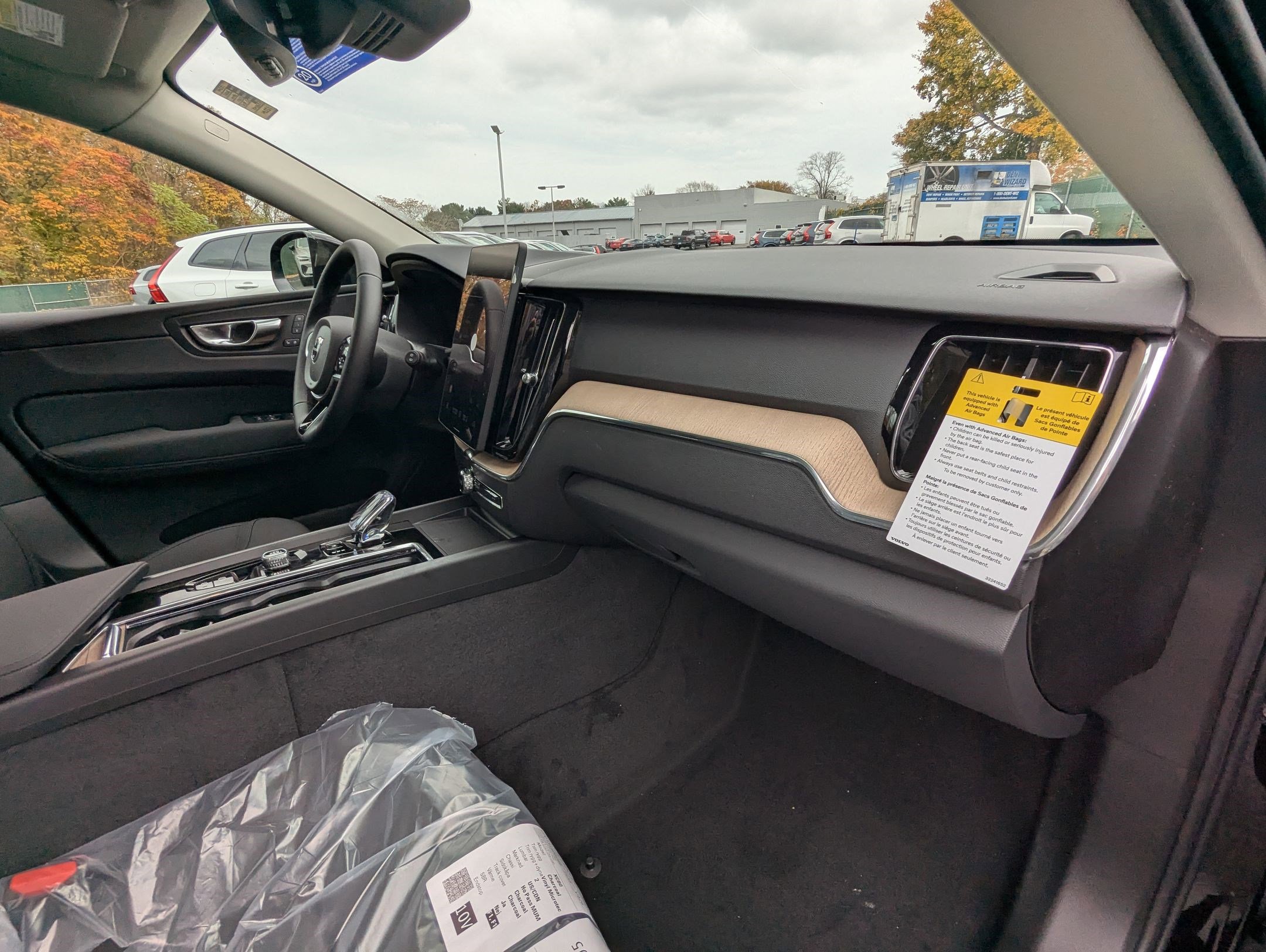 New 2026 Volvo XC60 B5 Plus w/ Protection Package Premier image 23