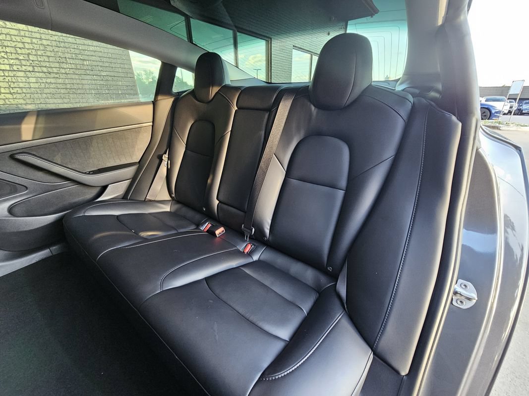 Used 2020 Tesla Model 3 Standard Range Plus RWD image 18