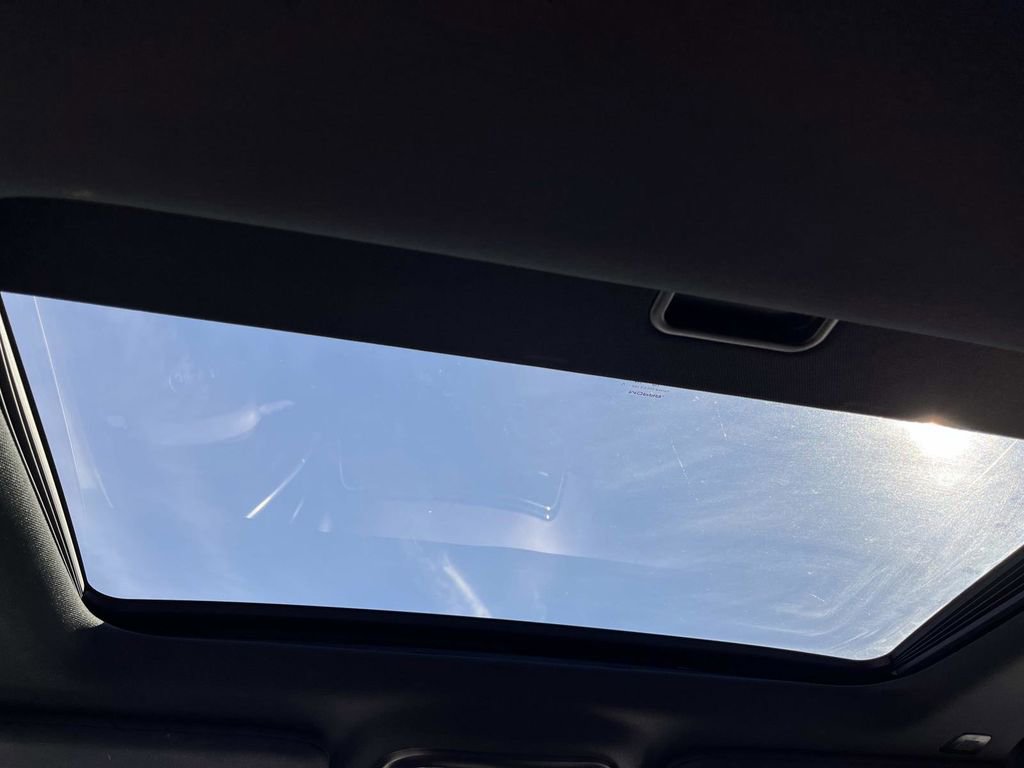 Used 2019 Jeep Grand Cherokee Limited w/ Trailer Tow Group IV image 16