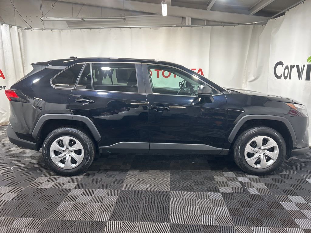 Used 2023 Toyota RAV4 LE image 10