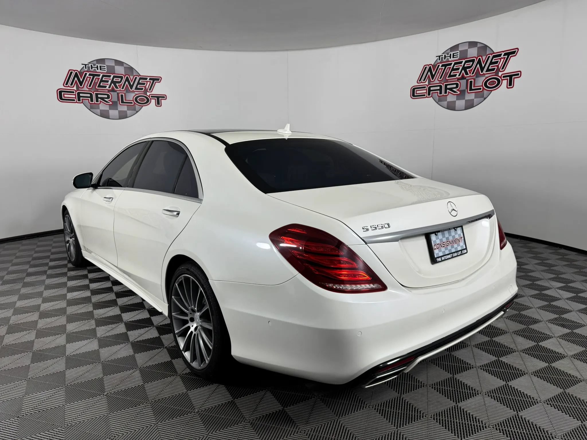 Used 2015 Mercedes-Benz S 550 Sedan image 5