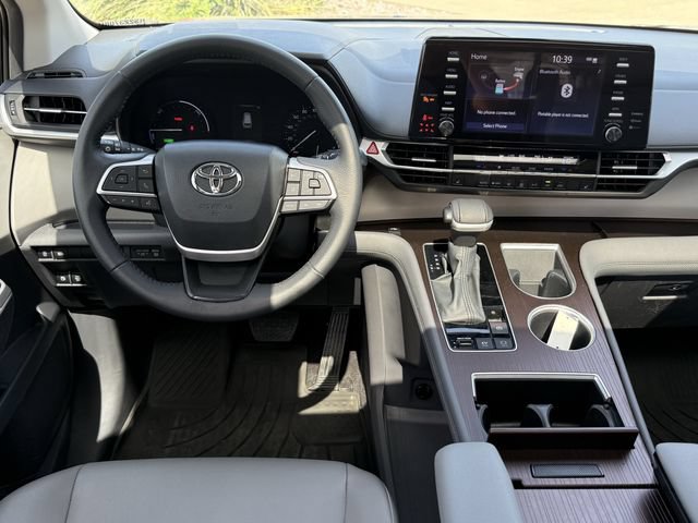 Certified 2024 Toyota Sienna XLE FWD image 12