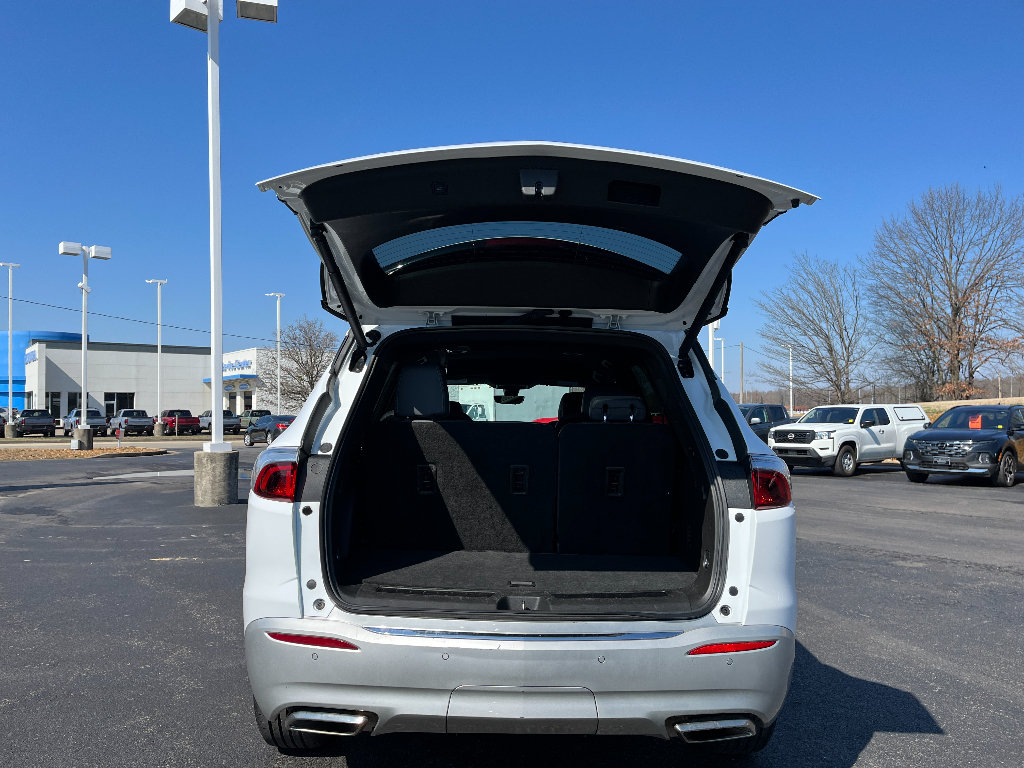 Used 2024 Buick Enclave Premium FWD image 13