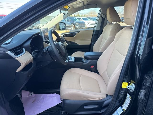 Used 2023 Toyota RAV4 LE image 14