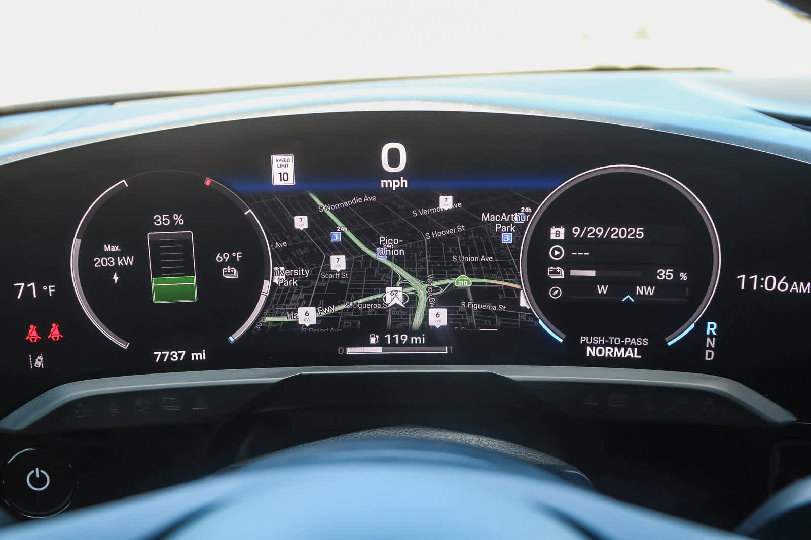 Used 2025 Porsche Taycan 4S image 29