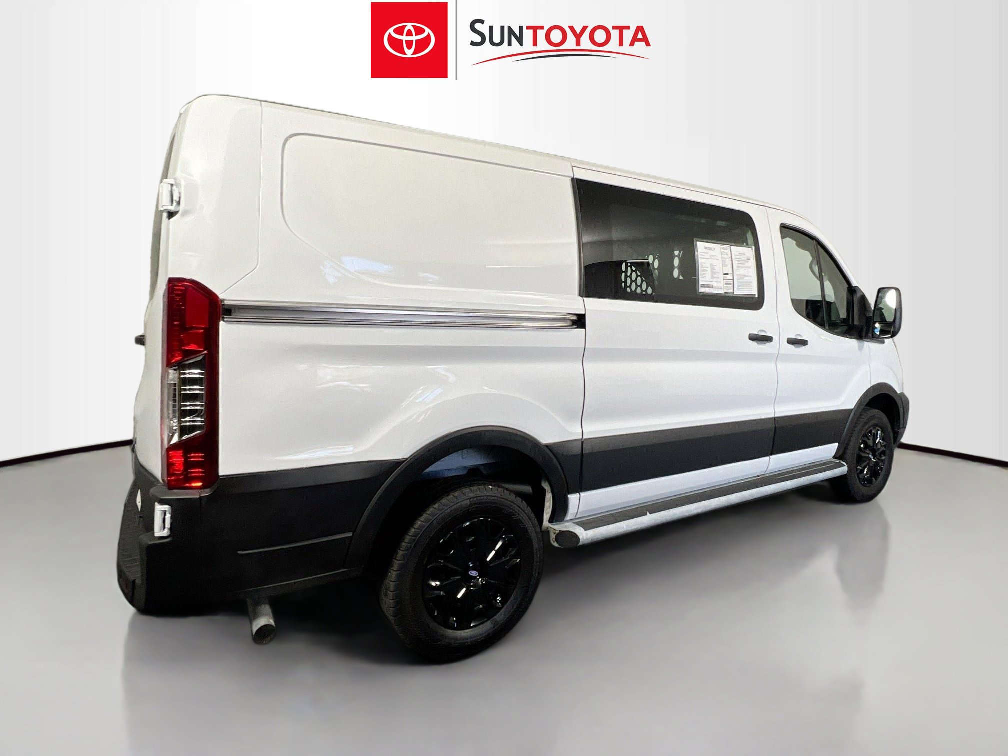 Used 2025 Ford Transit 250 Low Roof w/ Exterior Upgrade Package image 4