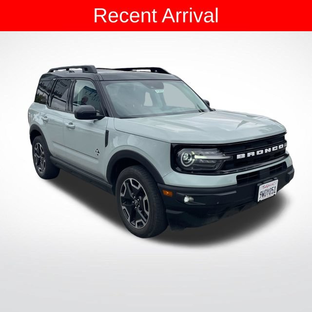 Used 2022 Ford Bronco Sport Outer Banks w/ Tech Package AWD/4WD image 1