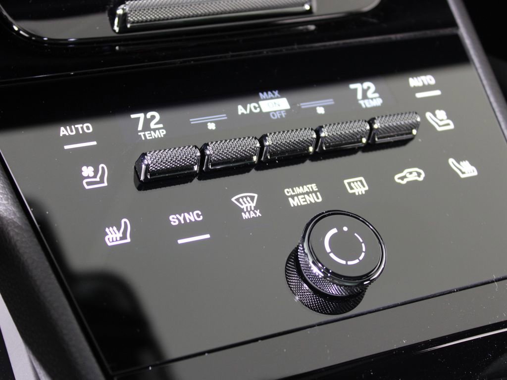 Certified 2026 Porsche Cayenne Coupe image 30