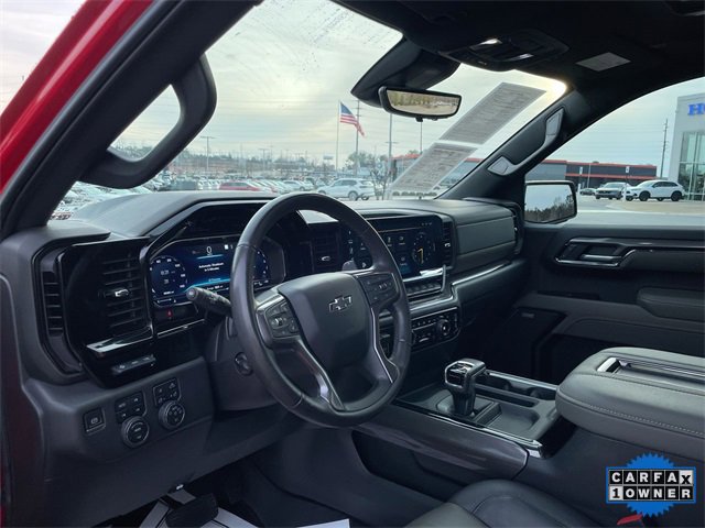 Used 2022 Chevrolet Silverado 1500 ZR2 w/ Technology Package image 13
