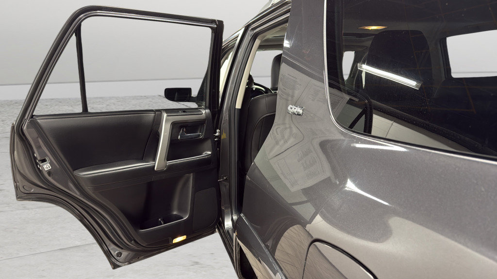 Used 2014 Toyota 4Runner SR5 Premium image 39