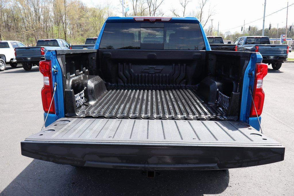 Used 2022 Chevrolet Silverado 1500 ZR2 w/ Technology Package image 36