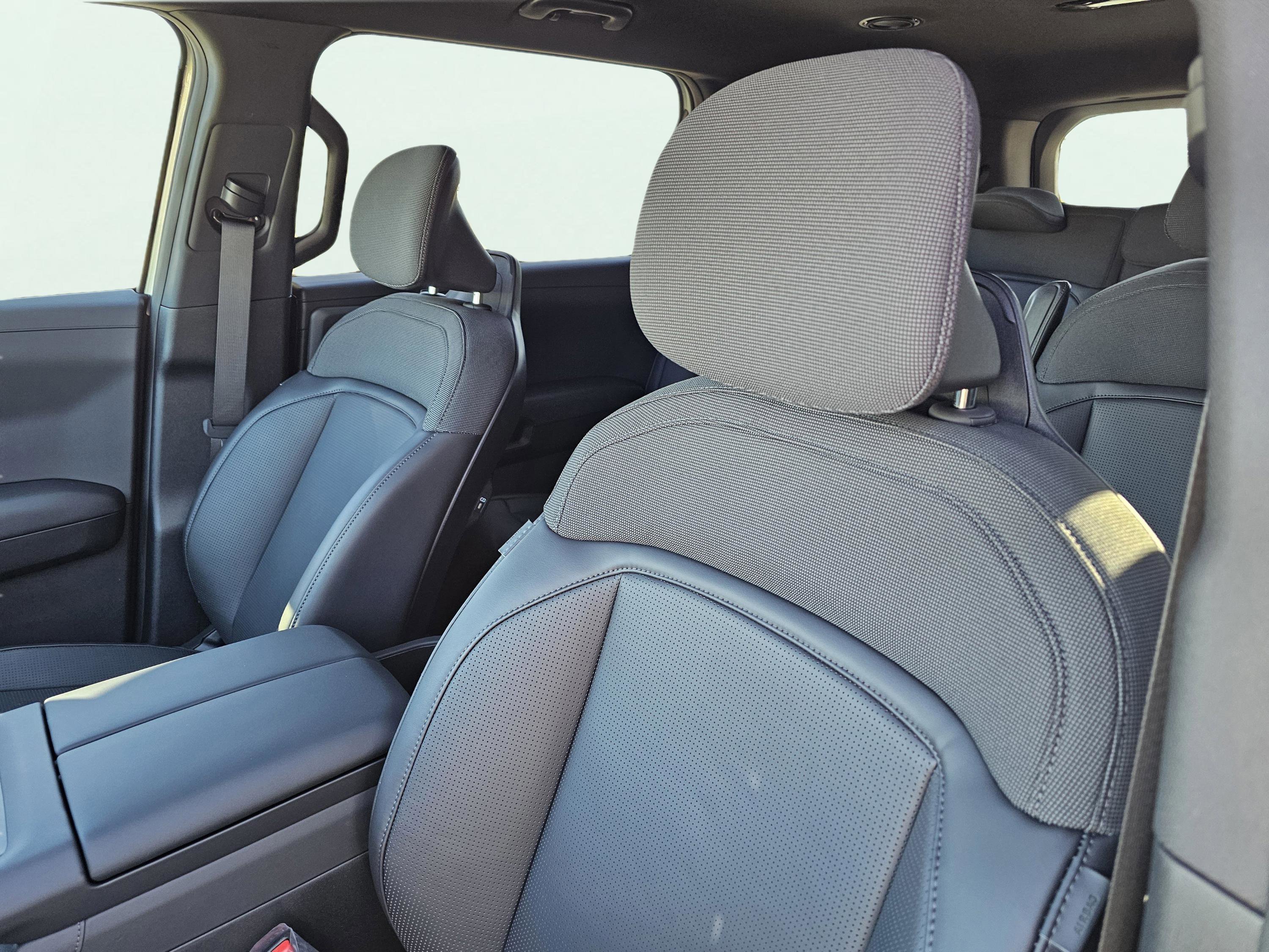 New 2027 Kia Telluride S image 17