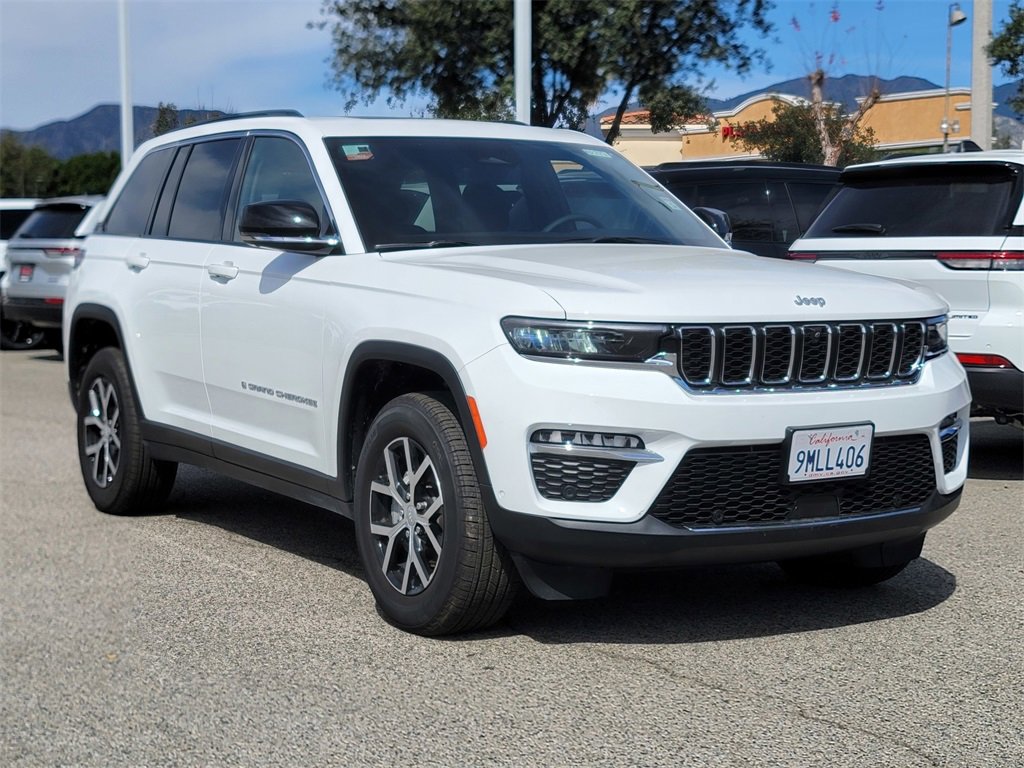 New 2024 Jeep Grand Cherokee Limited w/ Luxury Tech Group II