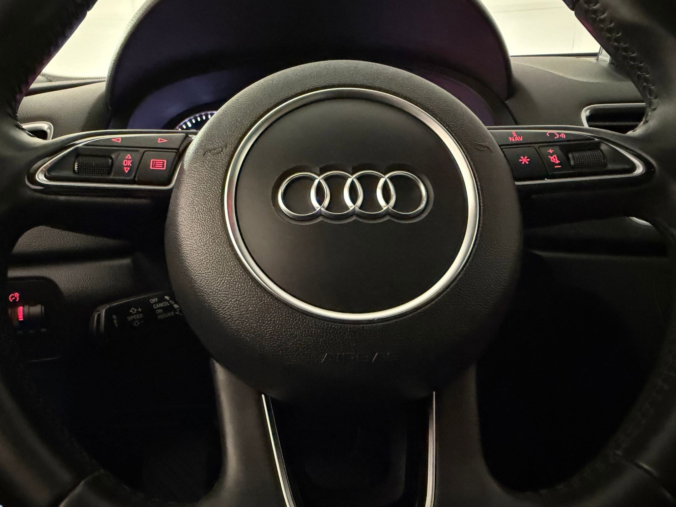 Used 2015 Audi Q3 2.0T Prestige AWD/4WD image 24