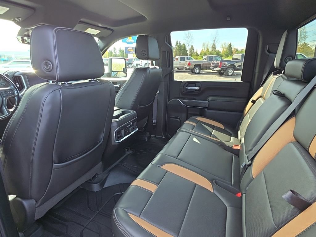 Used 2021 Chevrolet Silverado 2500 LTZ w/ Carhartt Edition AWD/4WD image 16