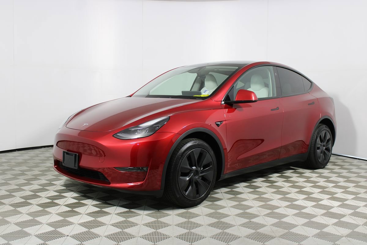 Used 2024 Tesla Model Y Long Range image 3