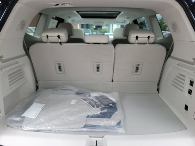 New 2026 Buick Enclave Avenir FWD image 8