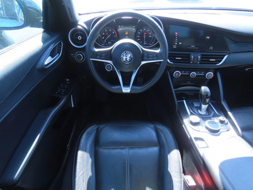 Used 2019 Alfa Romeo Giulia w/ Nero Edizione image 5