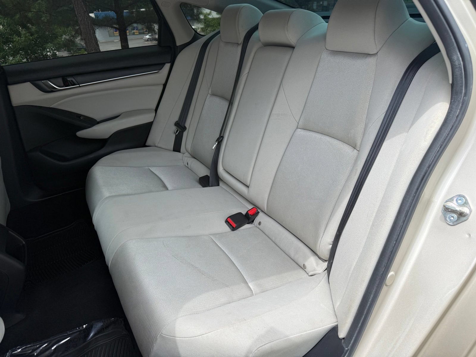 Used 2018 Honda Accord LX image 40
