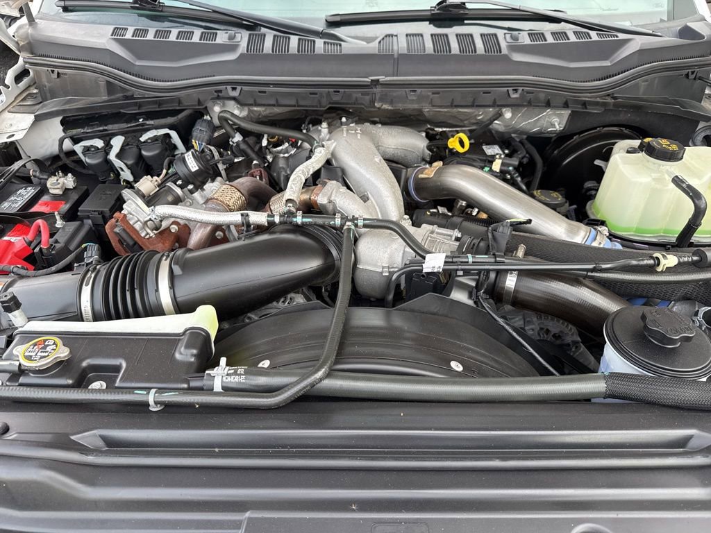 Used 2022 Ford F350 Lariat w/ Lariat Value Package AWD/4WD image 34