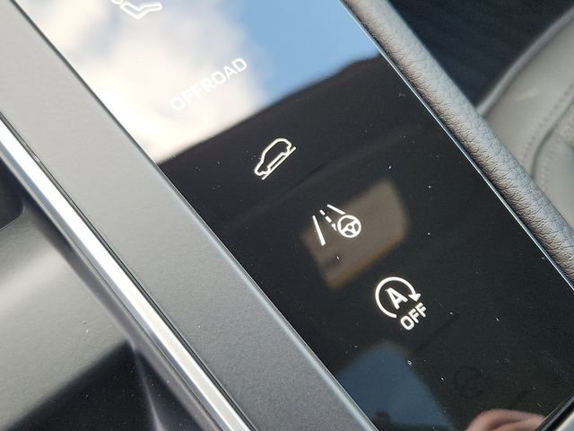 New 2026 Porsche Macan image 19