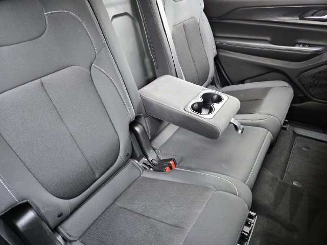 Certified 2024 Jeep Grand Cherokee L Laredo AWD/4WD image 28