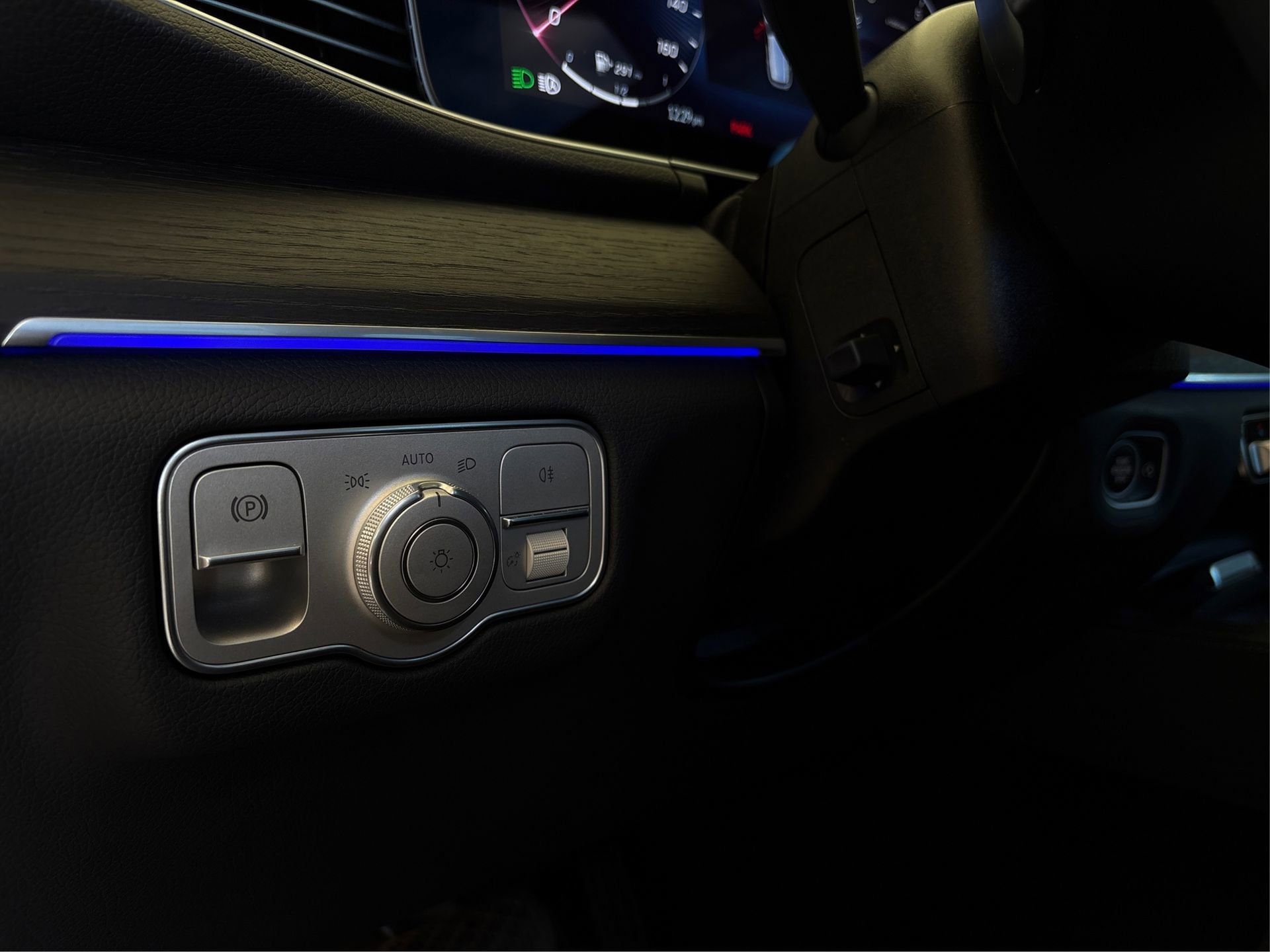 Used 2025 Mercedes-Benz GLE 350 4MATIC image 20