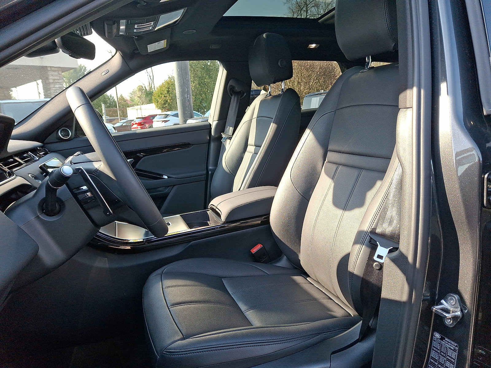 Certified 2026 Land Rover Range Rover Evoque S AWD/4WD image 3