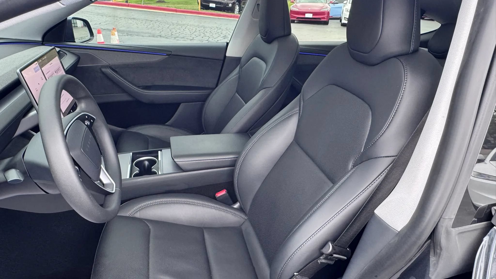Used 2026 Tesla Model Y AWD image 10