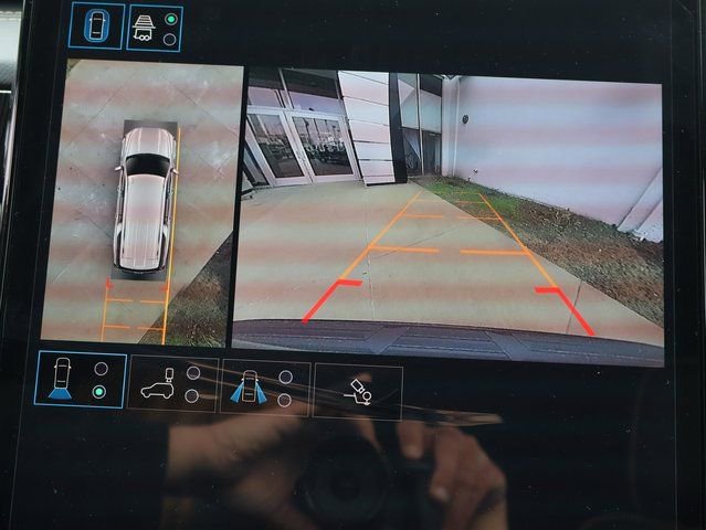 New 2026 GMC Yukon XL Elevation AWD/4WD image 31