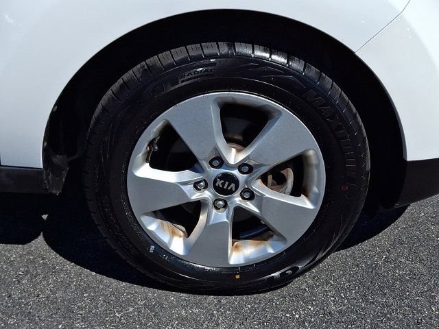 Used 2017 Kia Soul FWD image 11