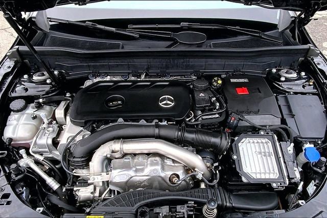 Used 2026 Mercedes-Benz GLB 250 4MATIC image 26