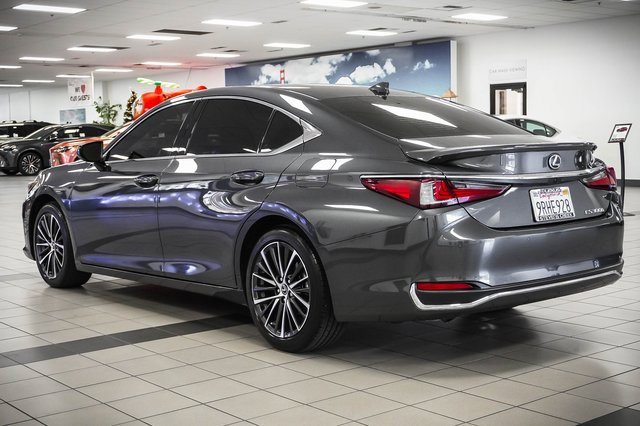 Certified 2025 Lexus ES 300h 300h image 8