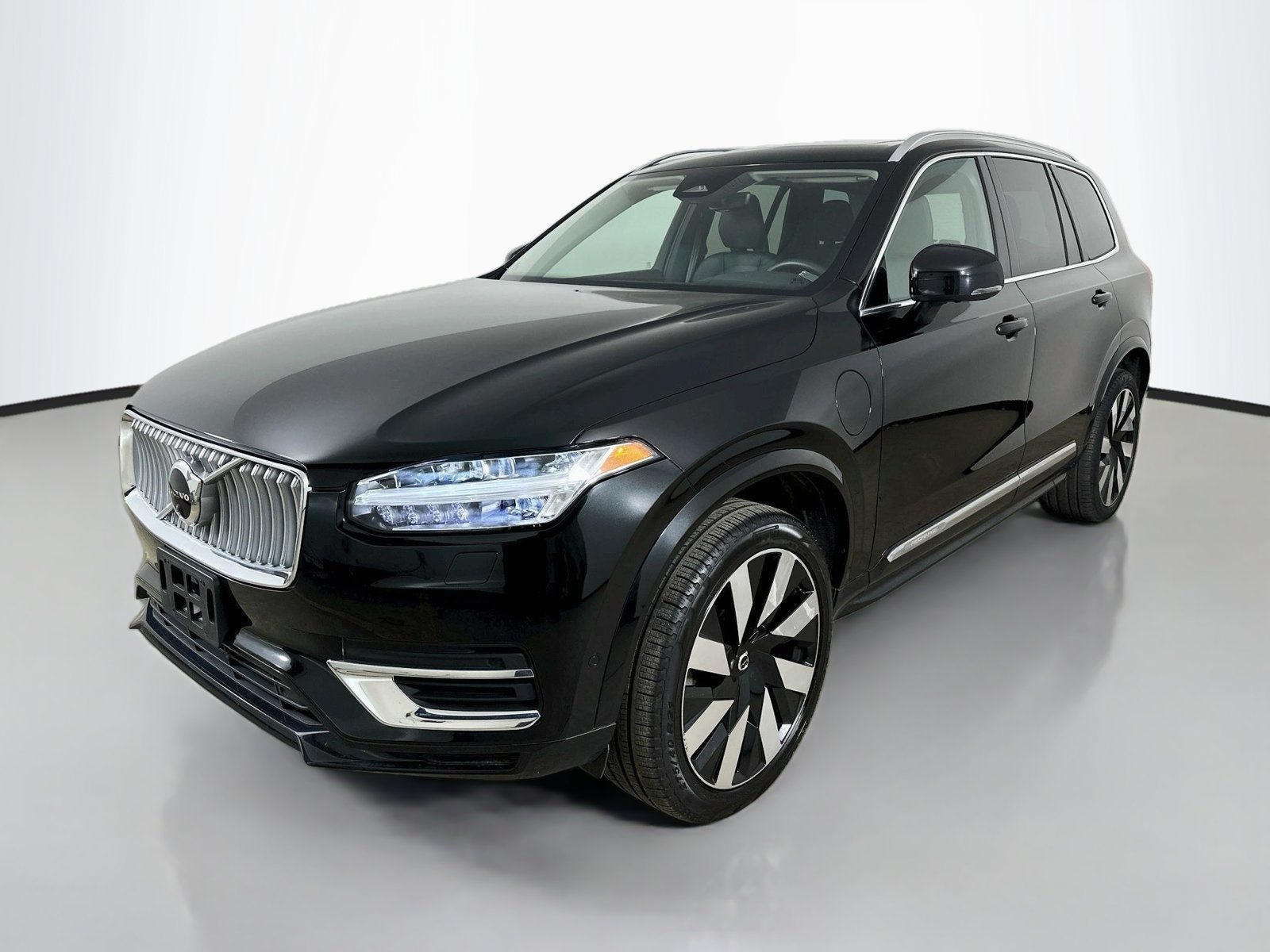 Used 2024 Volvo XC90 T8 Plus w/ Protection Package Premier