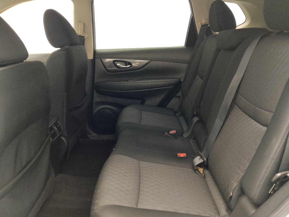 Used 2020 Nissan Rogue SV AWD/4WD image 18