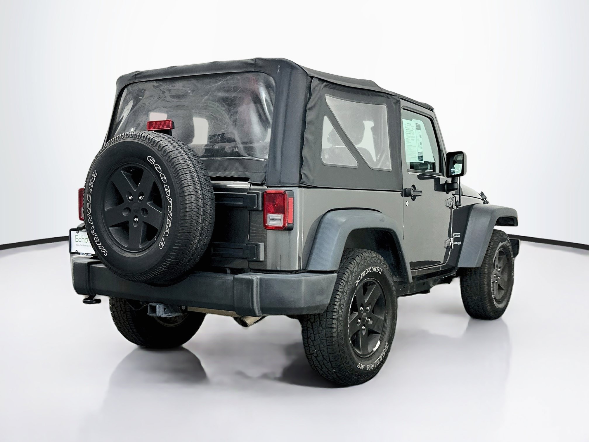 Used 2018 Jeep Wrangler Sport AWD/4WD image 9