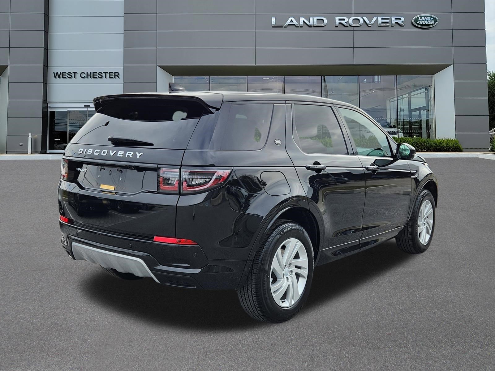 Certified 2025 Land Rover Discovery Sport S image 4