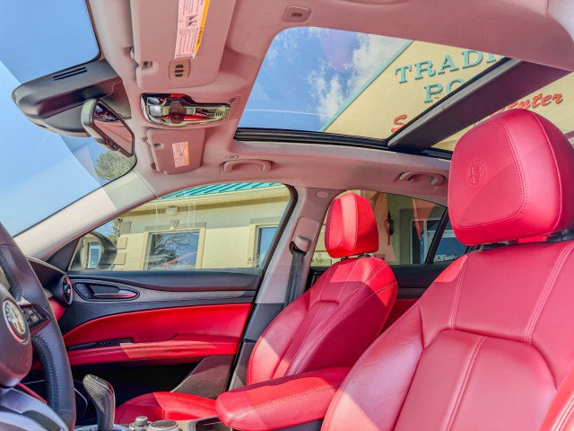 Used 2021 Alfa Romeo Stelvio Ti w/ Nero Edizione image 12